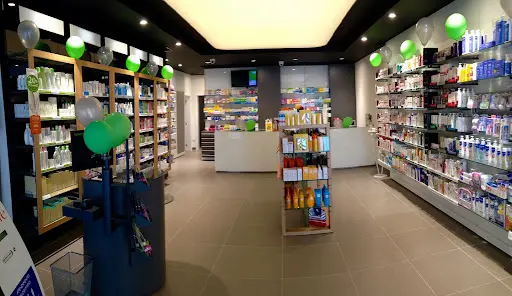 Farmácia Helénica Na Amadora